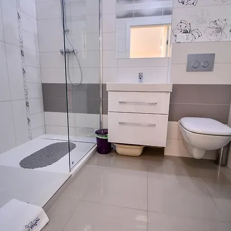 Osiedle Platan - Apartamenty Bryza - Centrum Apartment